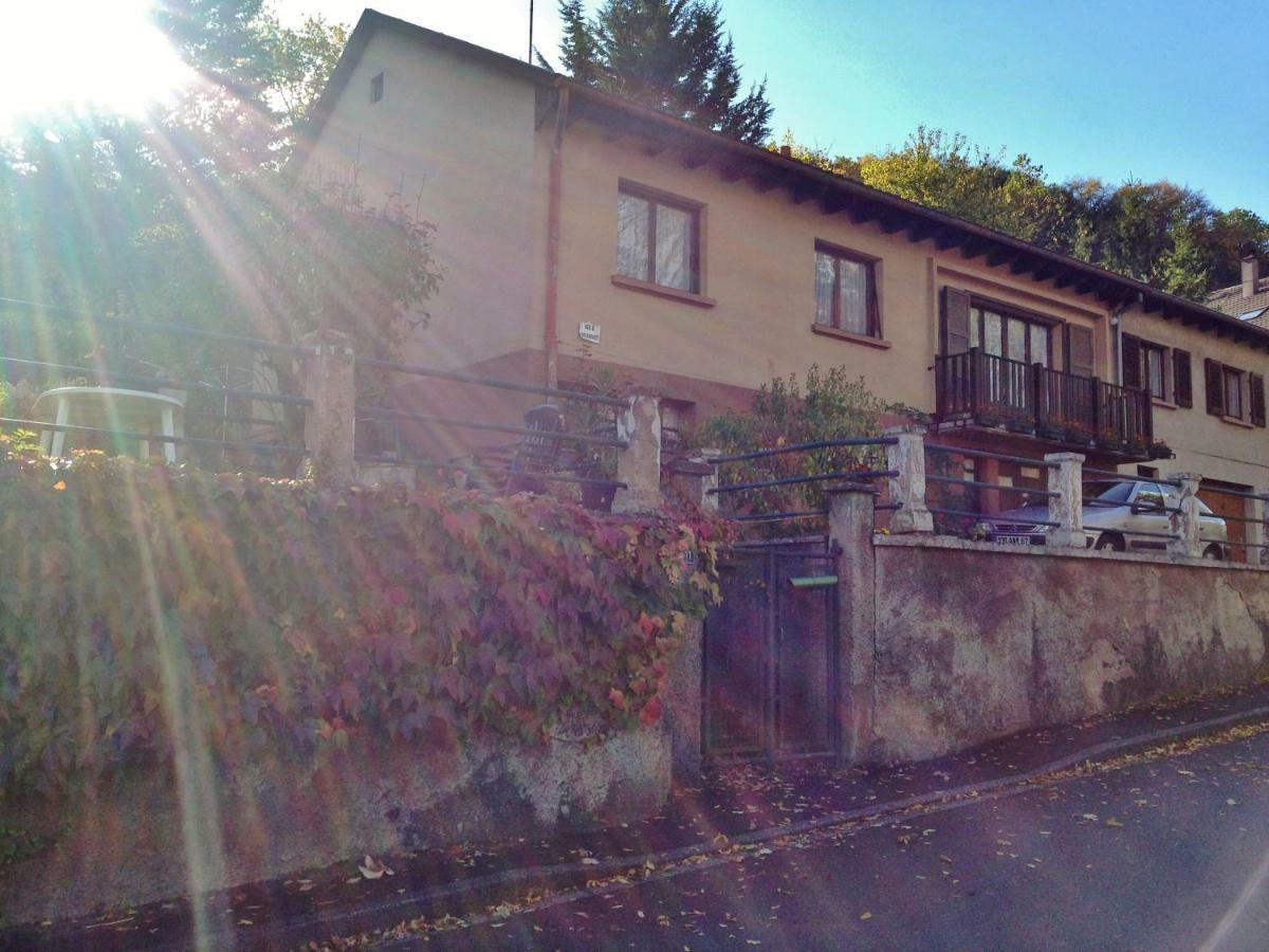 Chambres D'Hotes Et Gite Chez Martine Barr Exterior foto